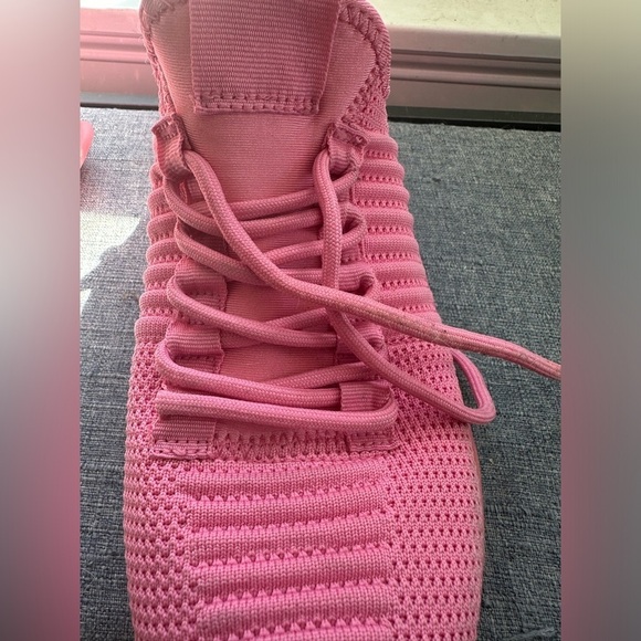 Pink fashion sneakers - Picture 3 of 6